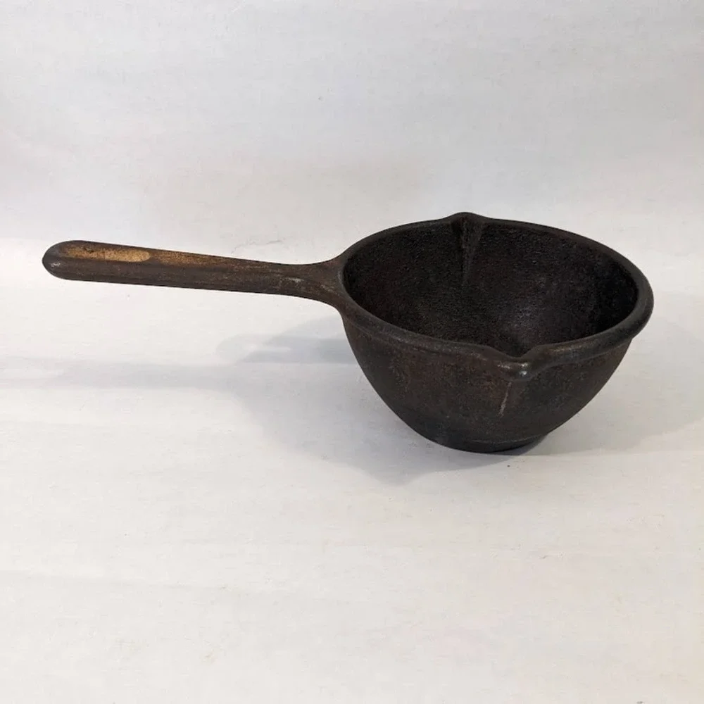 Vintage Lodge Cast Iron Melting Pot Dual Spout Butter Warmer 2 Cup USA